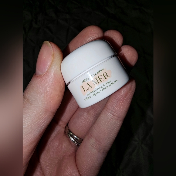 La Mer Moisturizing Cream Travel Size 3 ML - Picture 3 of 4